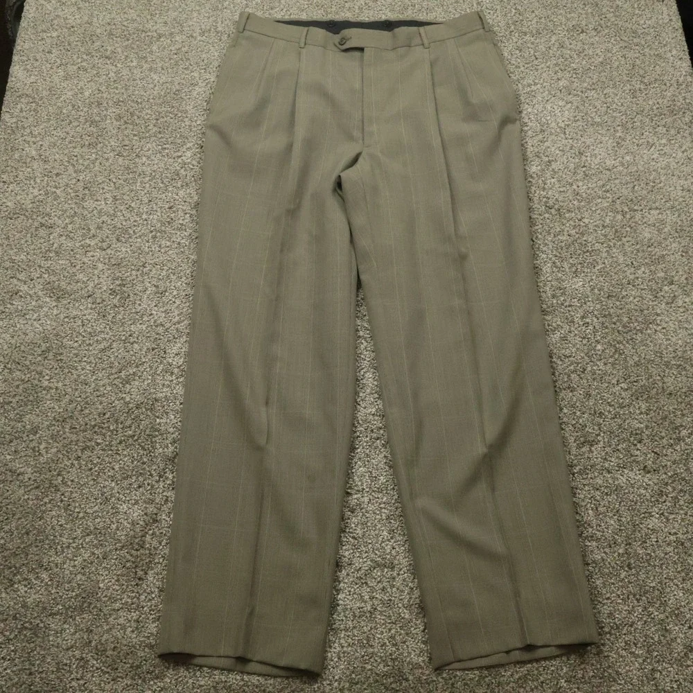 Hart Schaffner Marx this item